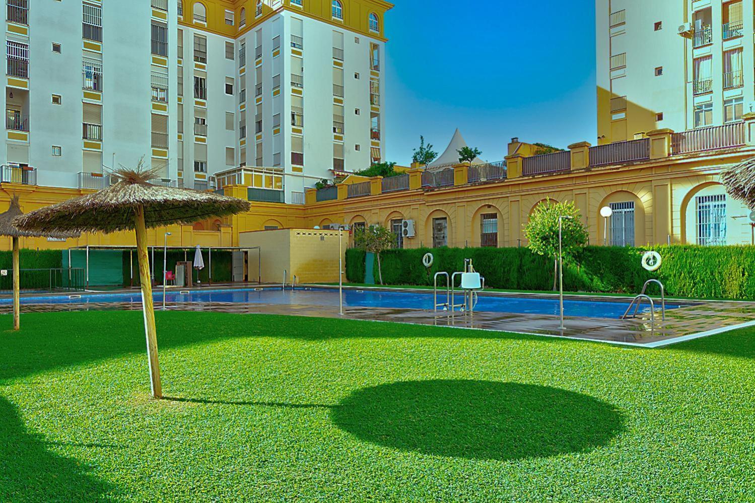 Luxury Apartment In Seville With Pool Экстерьер фото