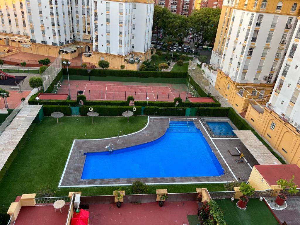 Luxury Apartment In Seville With Pool Экстерьер фото
